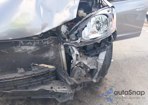 2009 Honda Fit z USA, uszkodzony, nr VIN JHMGE87299S060655